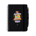 Libreta negra con bolígrafo - Solo las mujeres rebeldes hacemos historia