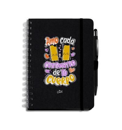 Libreta negra con bolígrafo